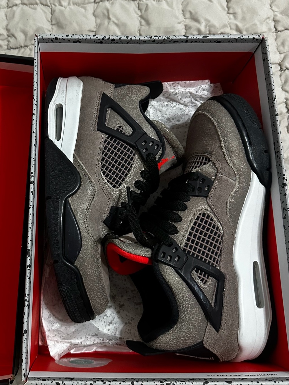 Taupe haze 4’s